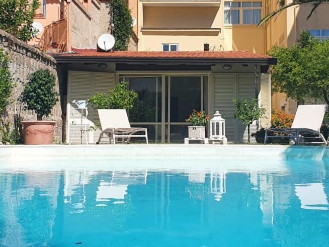カゼルタ Casa Castagna Bed & Breakfast エクステリア 写真